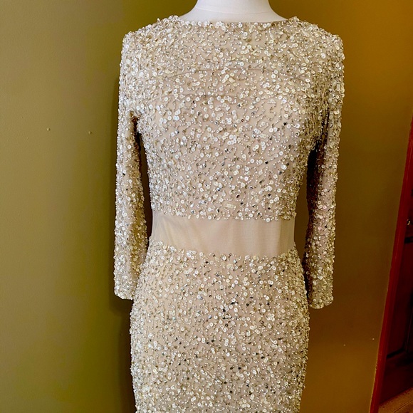 Gorgeous sequins dress - Picture 3 of 8